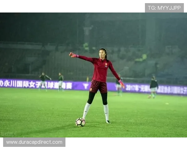 赵丽娜为国奥助威与徐云龙合影